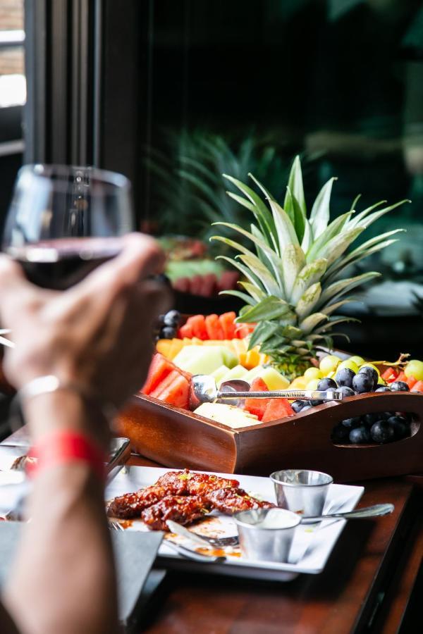 Hotel Henri ニューヨーク エクステリア 写真